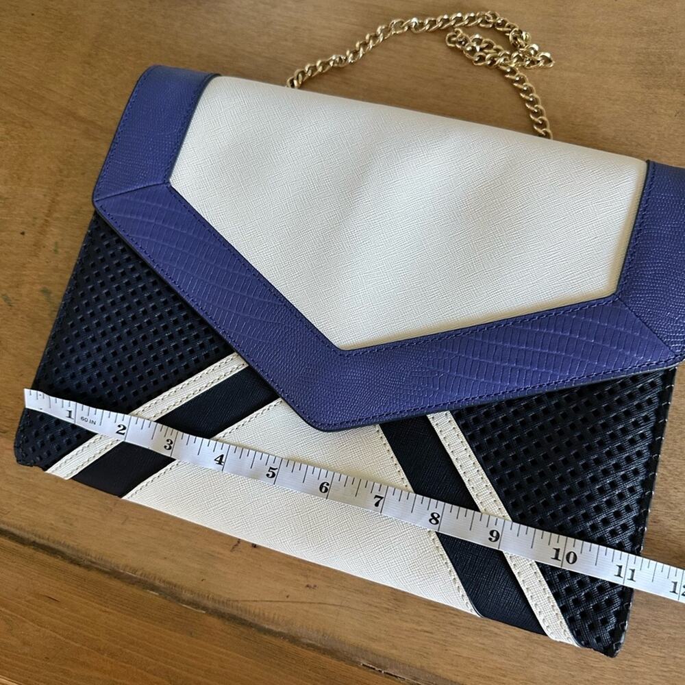$200 LIKE NEW! Leather Juicy Couture Envelope Clutch - Picture 8 of 10